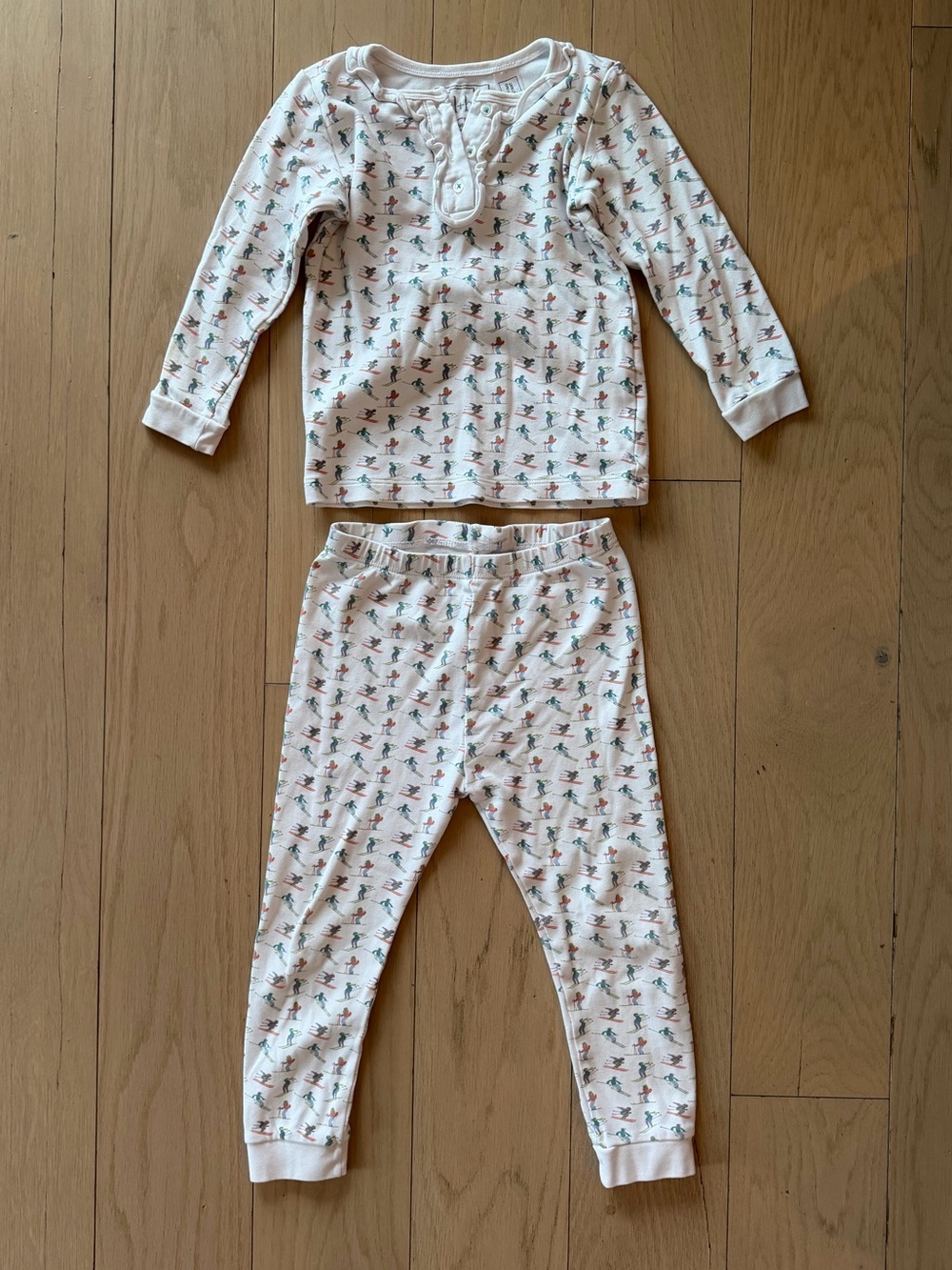 Lila & Hayes Girl’s Long Sleeve Pajama Set with Skiers